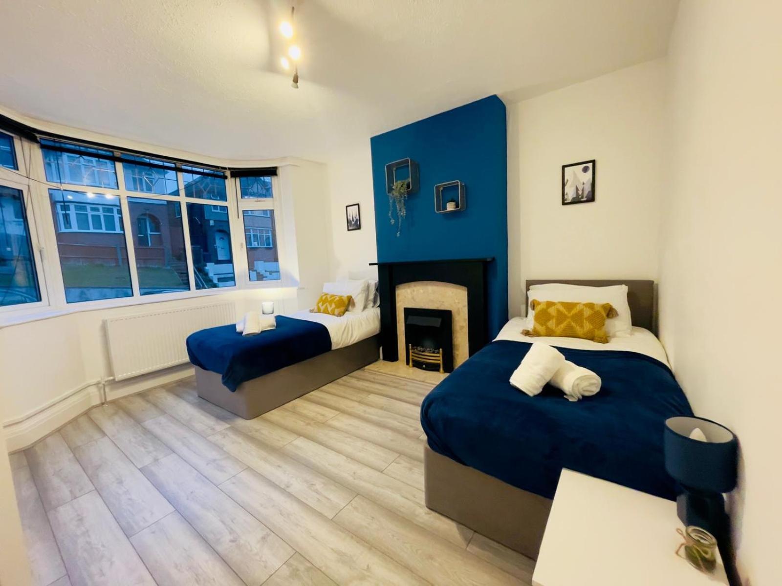 Sariyu Space Luton Hotel Luton  Bagian luar foto